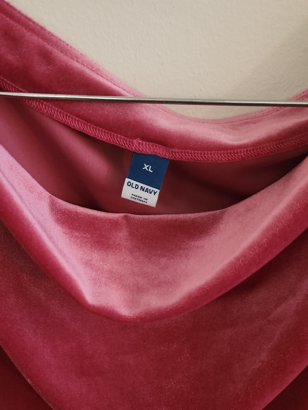 Old Navy Velvet Ruched Top XL Pink Rose - Picture 3 of 6